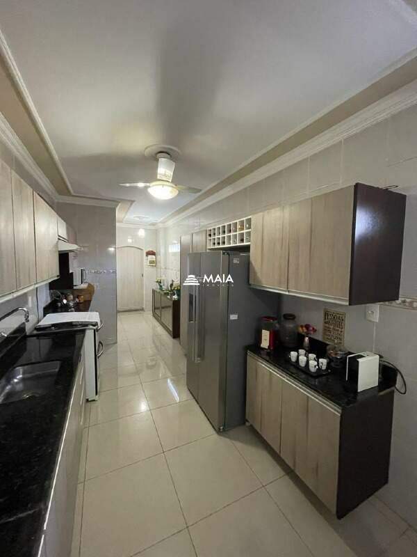 Casa à venda no Conjunto Frei Eugênio: 