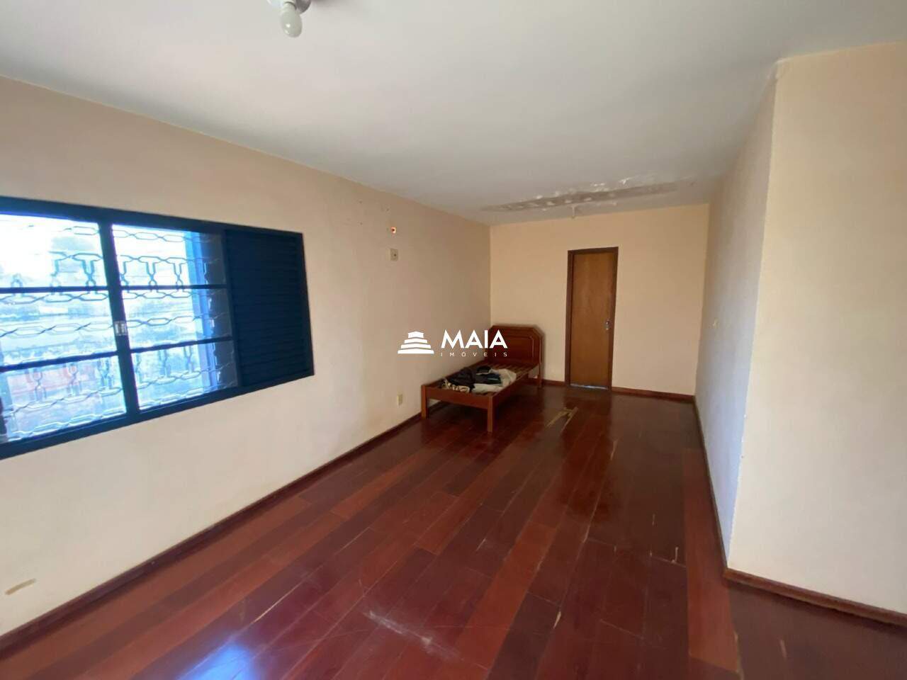 Casa à venda no Mercês: 