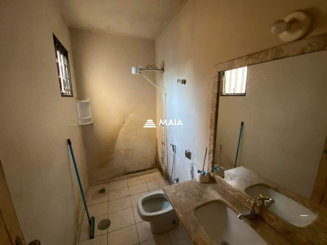 Casa à venda no Mercês: 