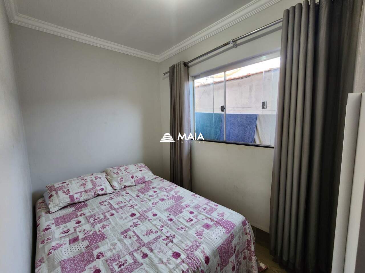 Casa à venda no Beija Flor: 