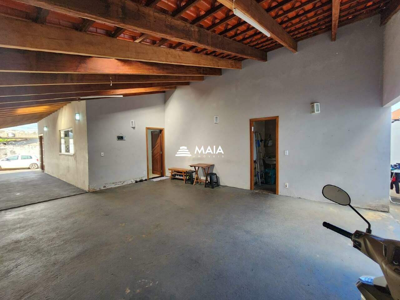 Casa à venda no Beija Flor: 