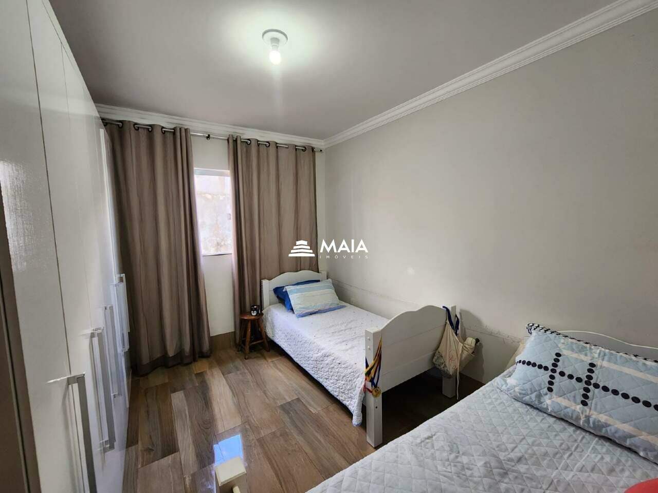 Casa à venda no Beija Flor: 