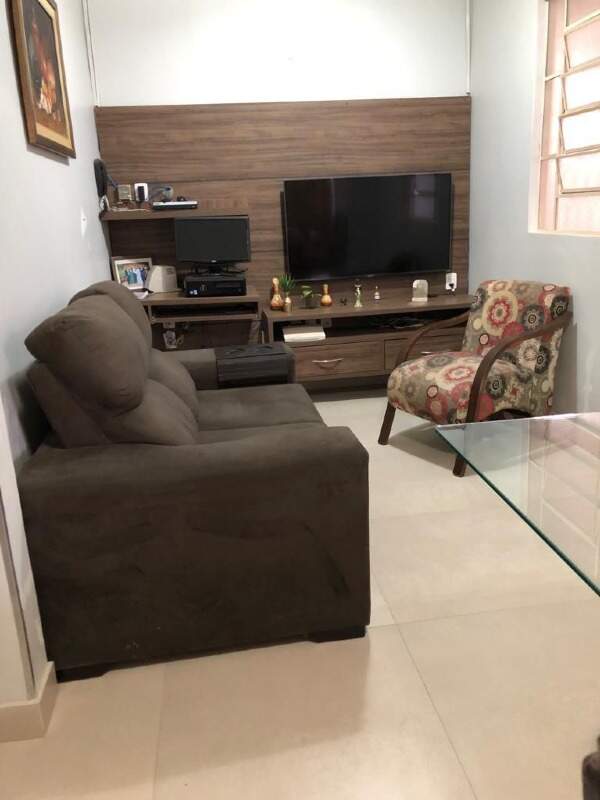 Casa à venda no Parque das Américas: 