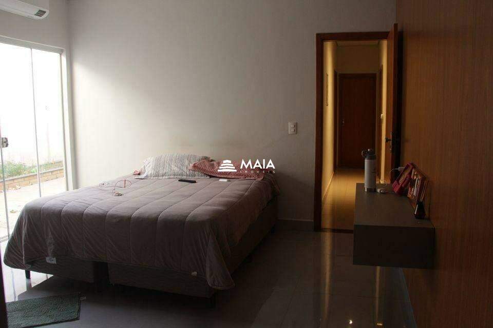 Casa à venda no Jardim Nenê Gomes: 