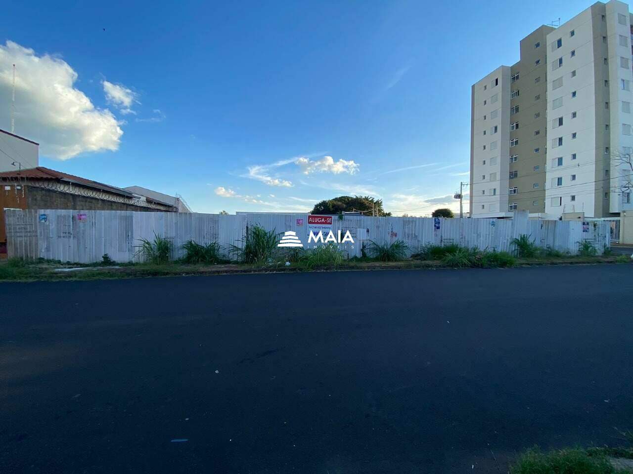 Terreno/Área para aluguel no Santa Maria: 