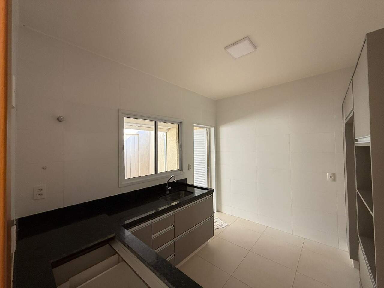 Casa de Condomínio à venda no Ayat, Club Residence: 