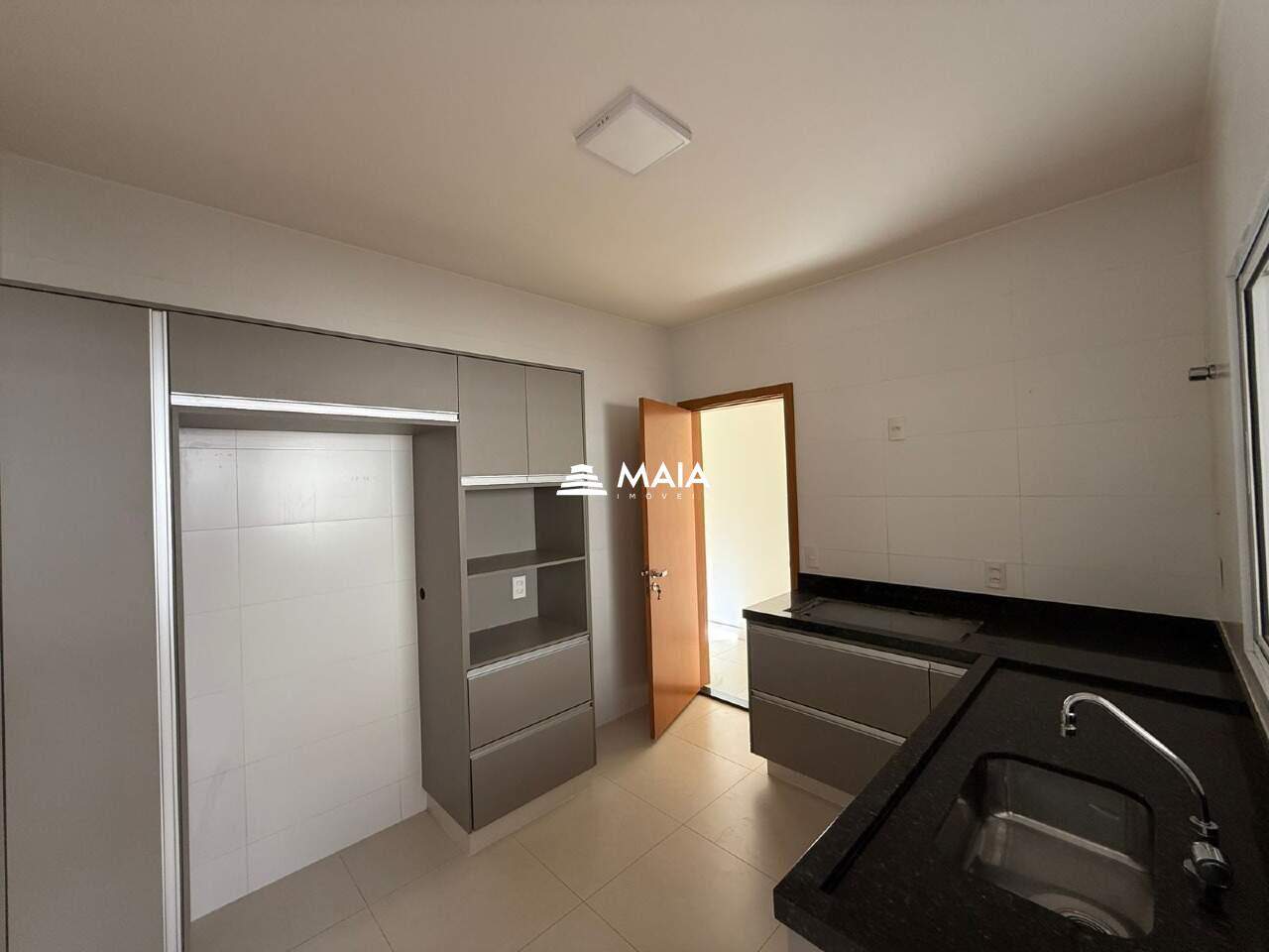 Casa de Condomínio à venda no Ayat, Club Residence: 