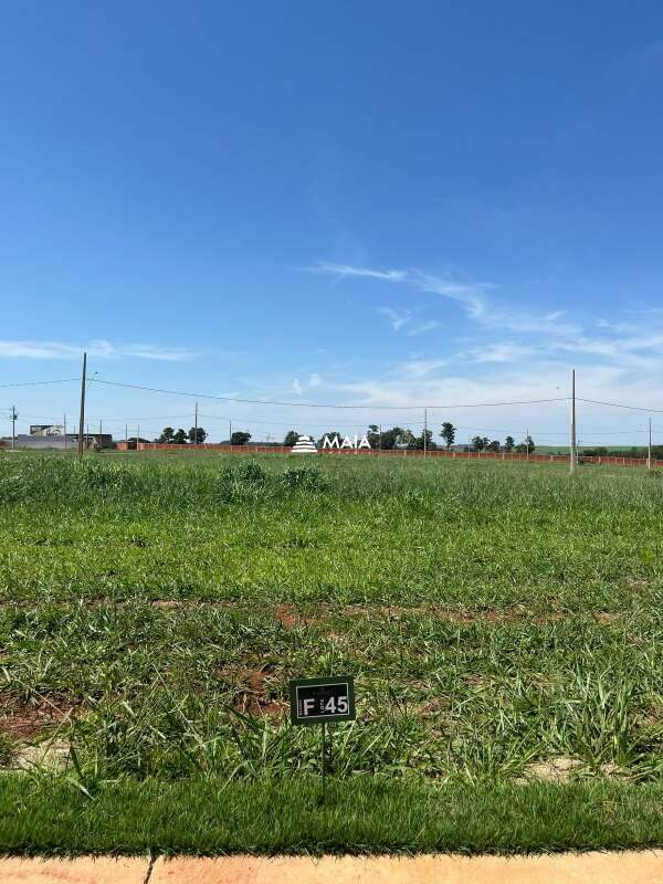 Terreno em Condomínio à venda no Condomínio Brahma I: 