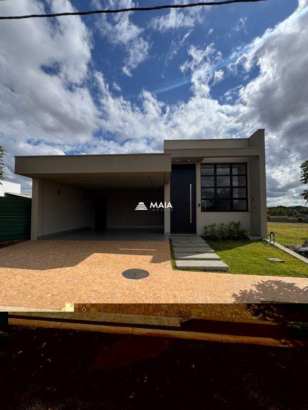 Casa a venda no Condomínio Residencial Ayat II