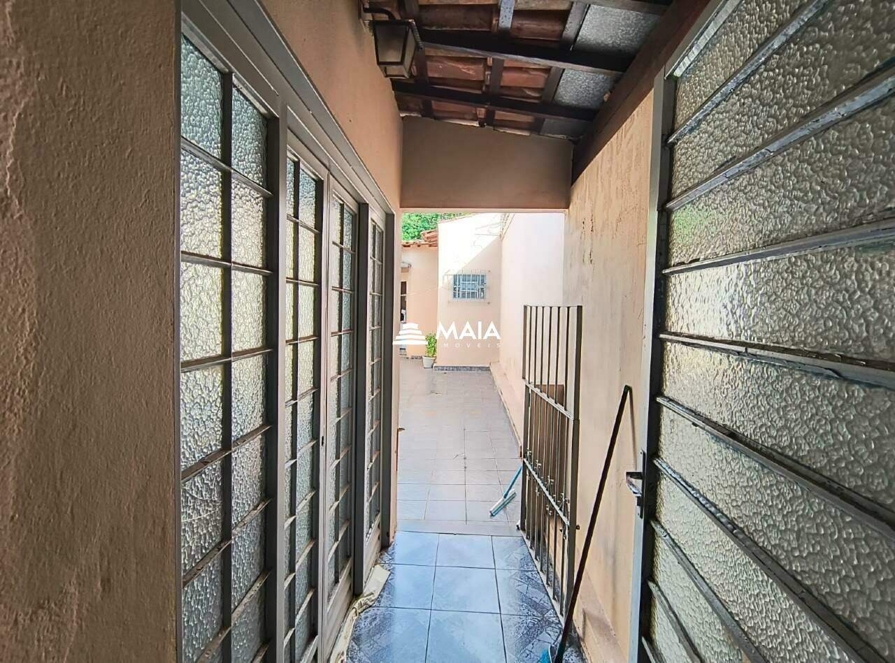 Casa à venda no Grande Horizonte: 