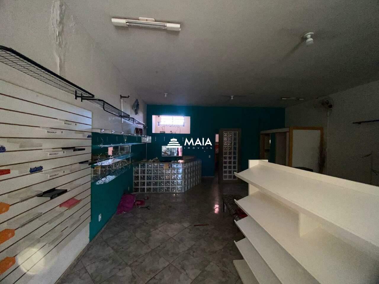 Comercial para aluguel no Conjunto José Vallim de Melo: 