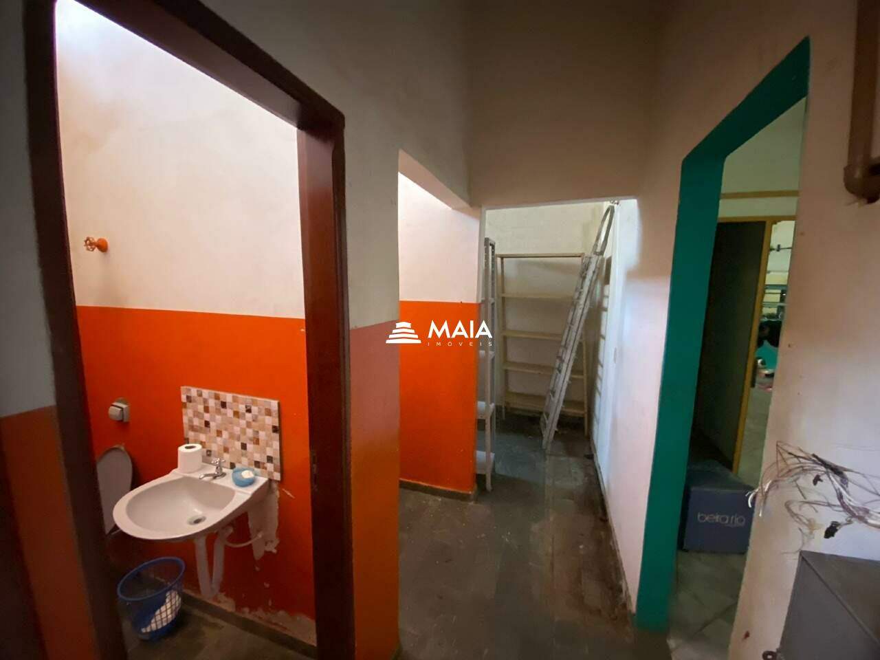 Comercial para aluguel no Conjunto José Vallim de Melo: 