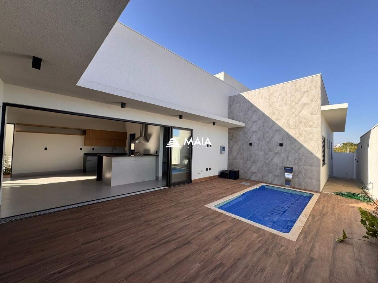 Casa para alugar no Condomínio Damha III
