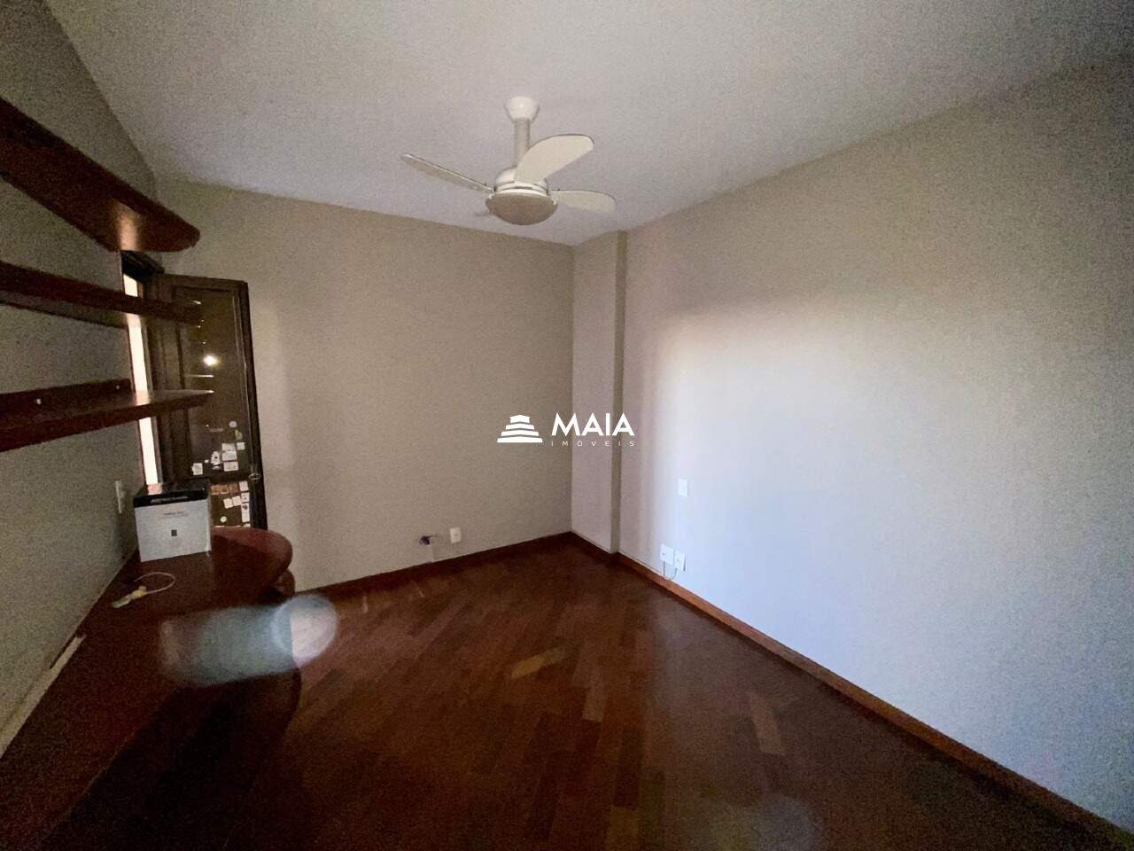 Apartamento à venda no Mercês: 