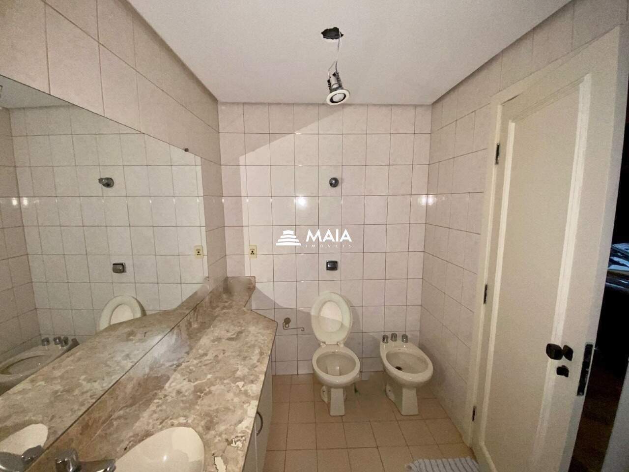 Apartamento à venda no Mercês: 