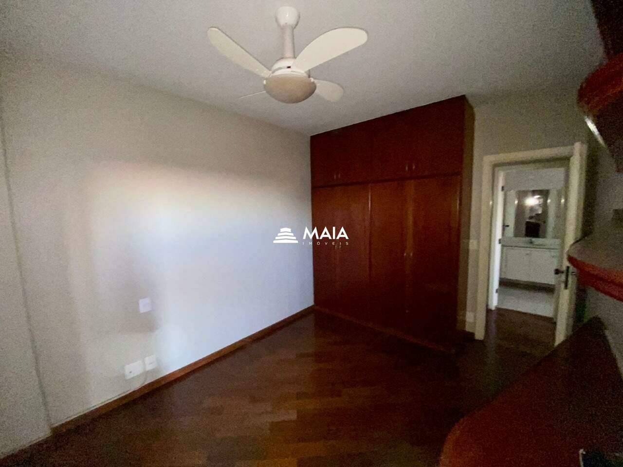 Apartamento à venda no Mercês: 