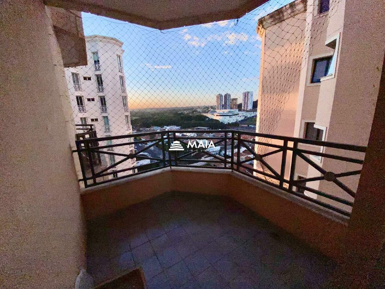 Apartamento à venda no Mercês: 