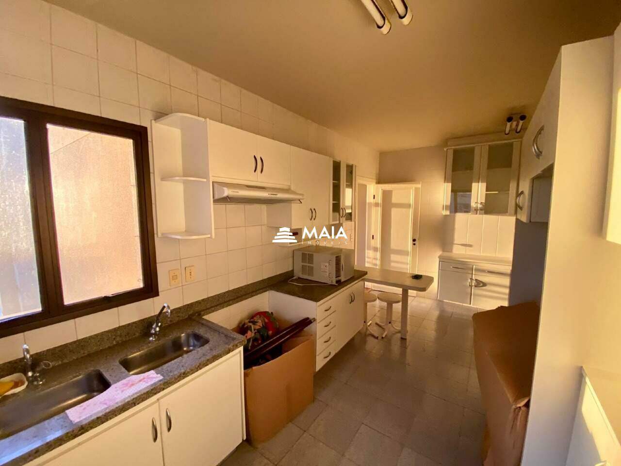 Apartamento à venda no Mercês: 