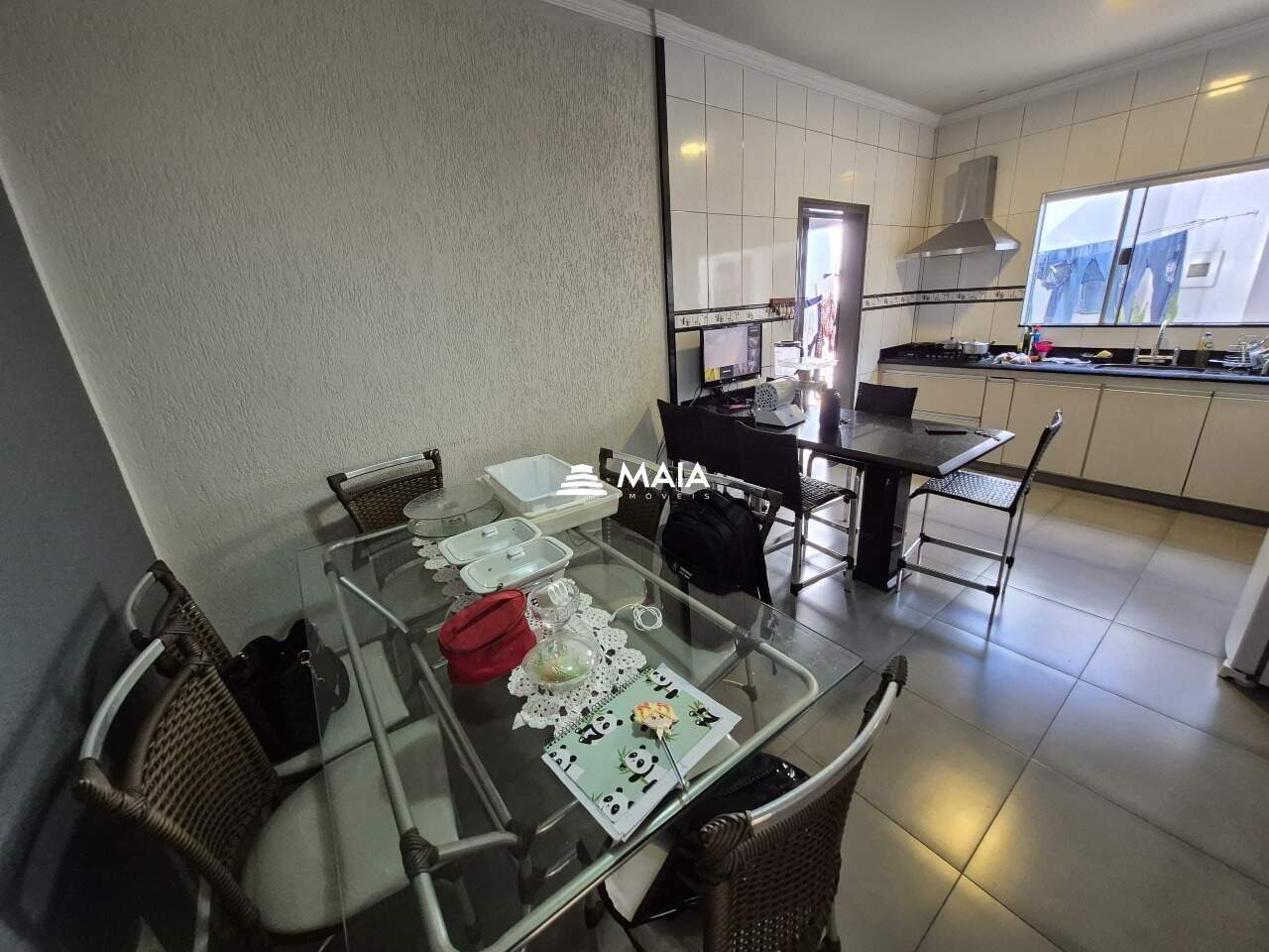 Casa à venda no Vila Militar: 