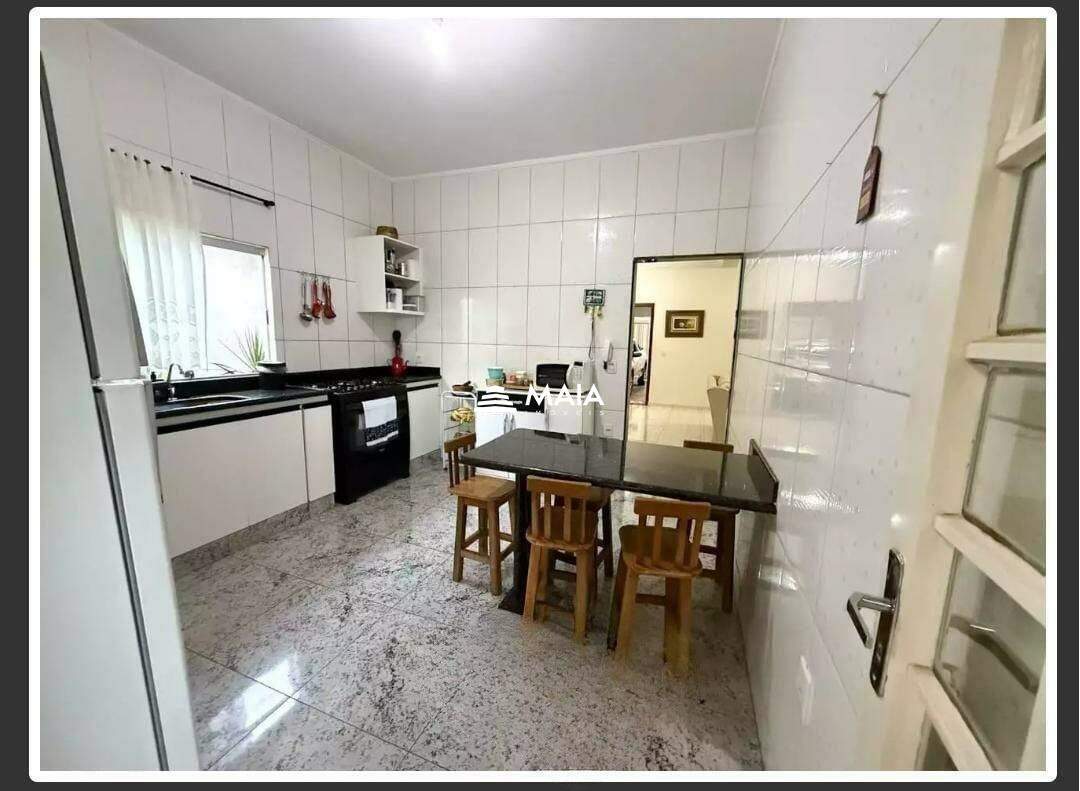 Casa à venda no Jardim Elza Amuí : 