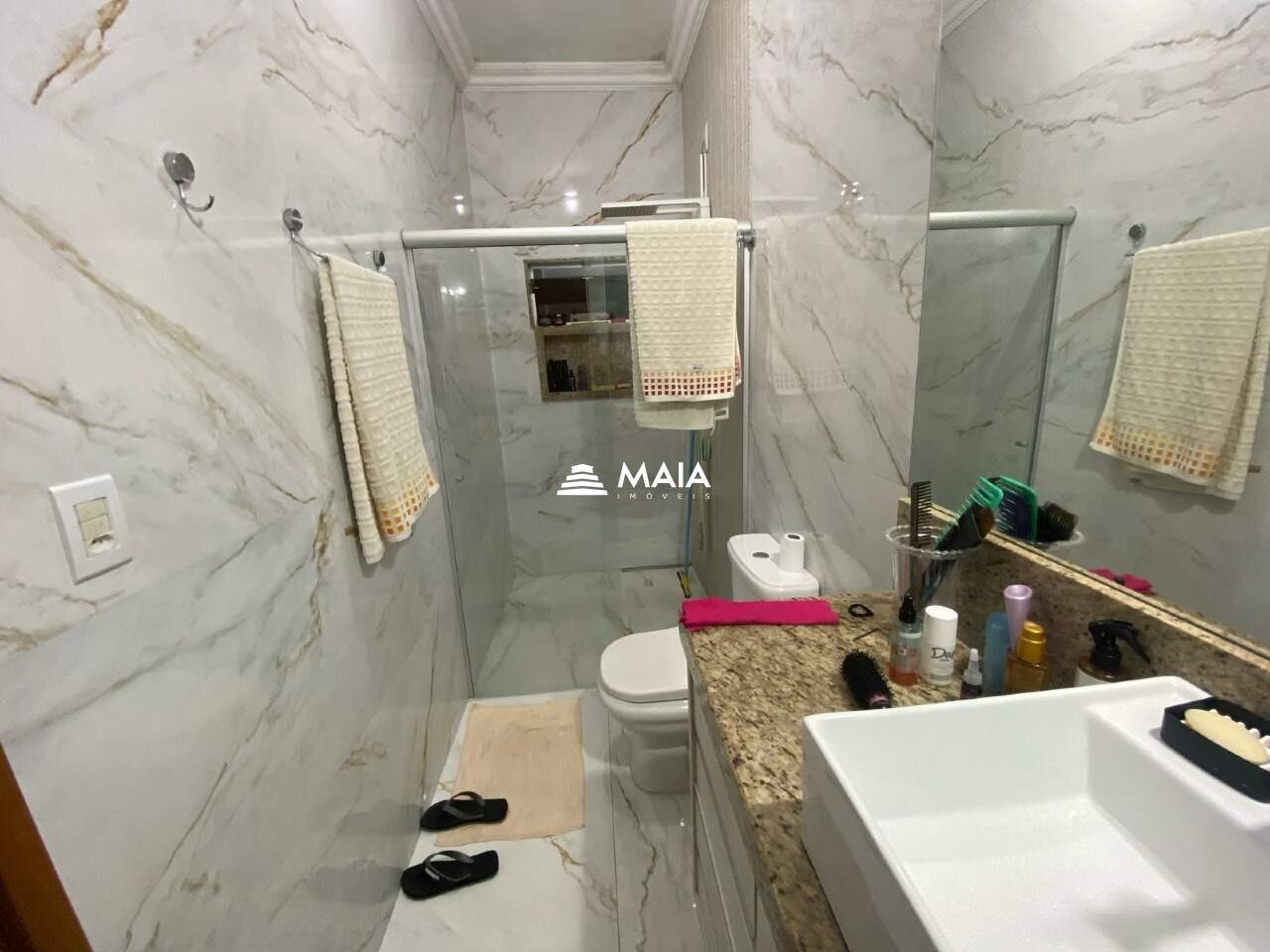 Casa à venda no Jardim Elza Amuí : 