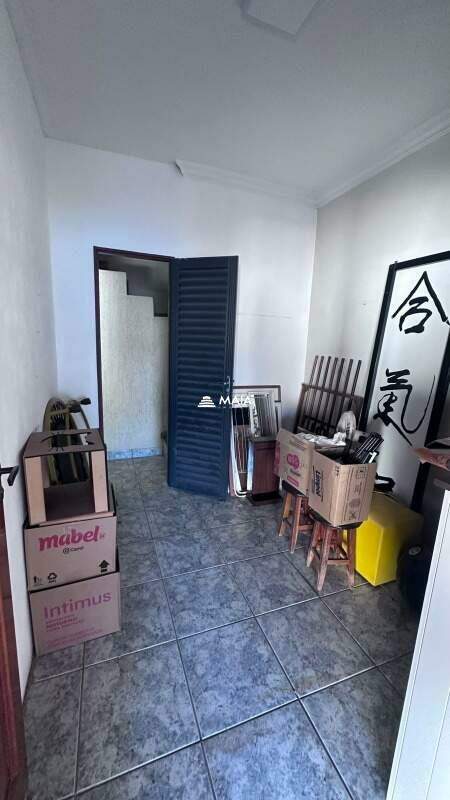 Casa à venda no Beija Flor: 