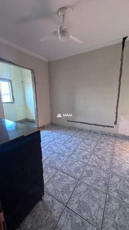 Casa à venda no Beija Flor: 