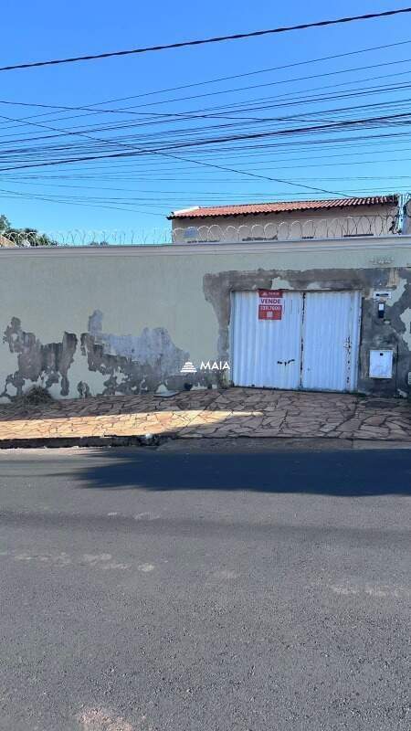 Casa à venda no Beija Flor: 