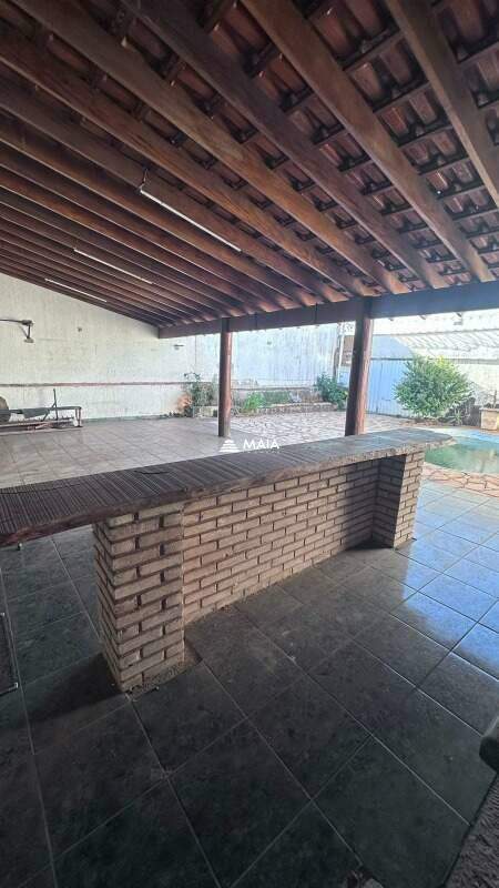 Casa à venda no Beija Flor: 