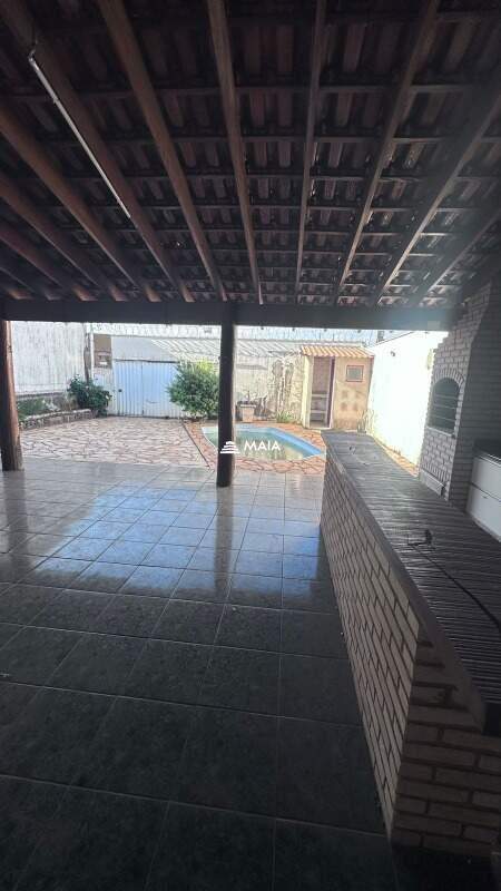 Casa à venda no Beija Flor: 