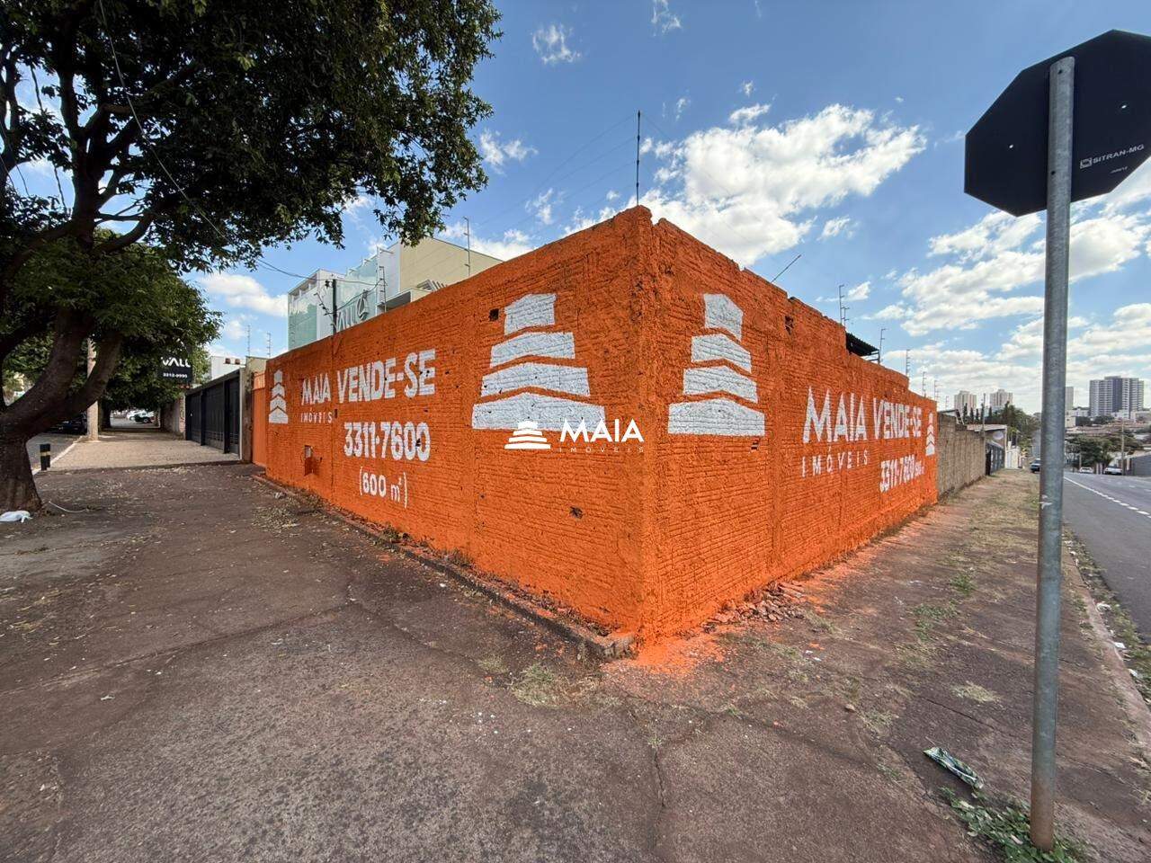 Terreno/Área à venda no Santa Maria: 