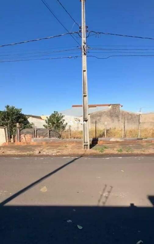 Terreno/Área à venda no Jardim Maracanã: 