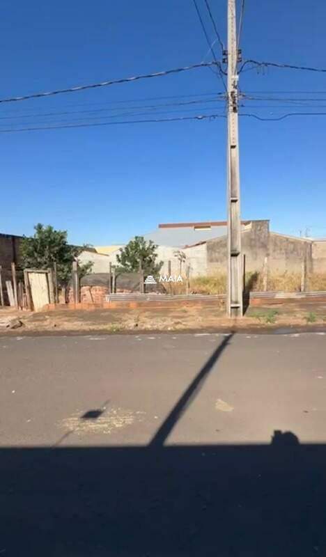 Terreno/Área à venda no Jardim Maracanã: 