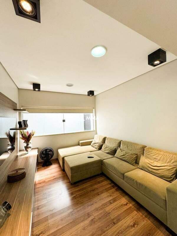 Casa à venda no Jardim do Lago: 