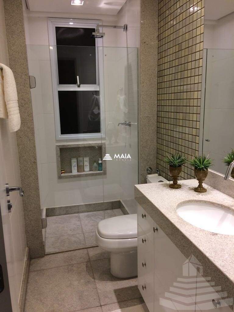 Apartamento à venda no Mercês: 