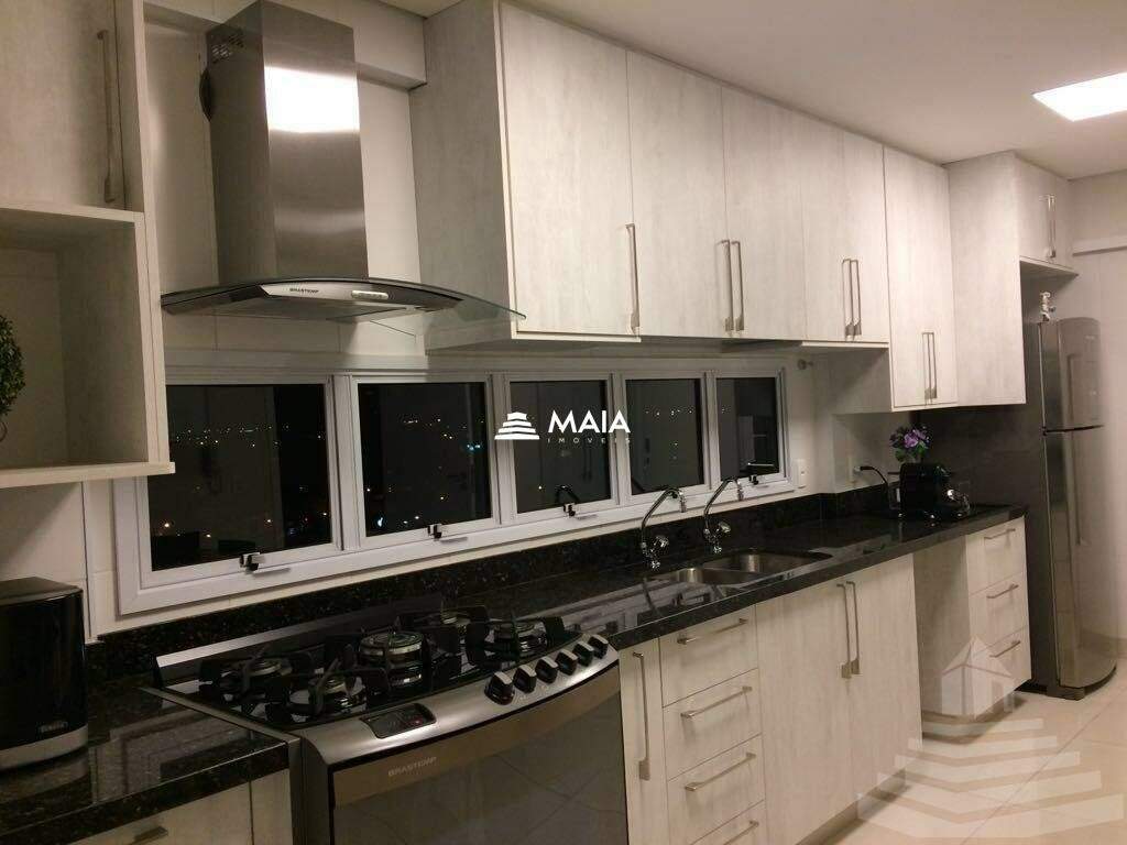 Apartamento à venda no Mercês: 