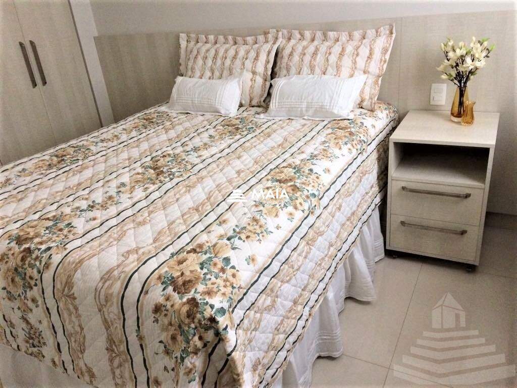 Apartamento à venda no Mercês: 