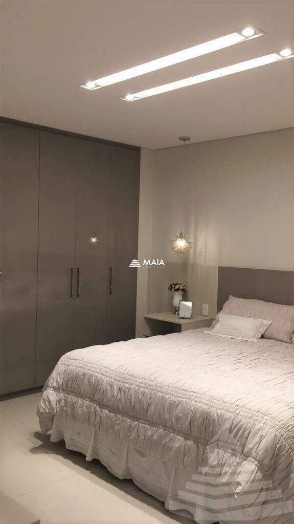 Apartamento à venda no Mercês: 