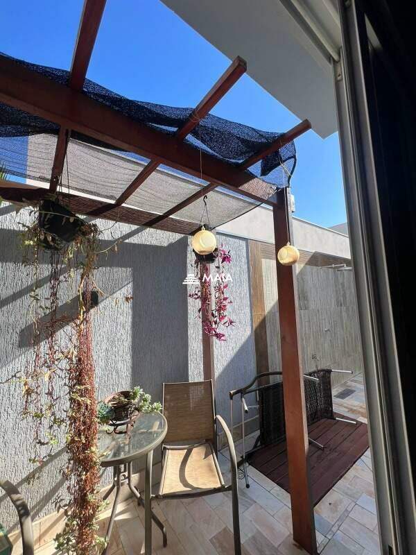 Casa de Condomínio à venda no Estância dos Ipês: 