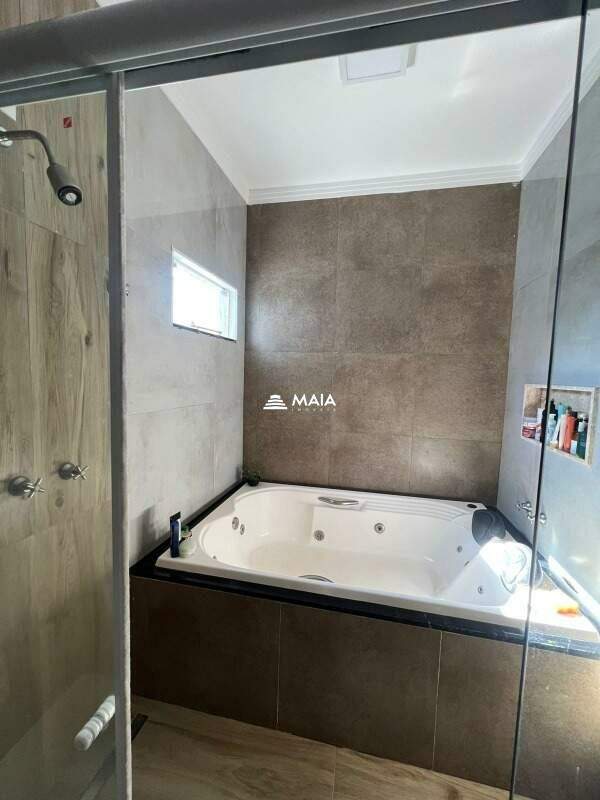 Casa de Condomínio à venda no Estância dos Ipês: 