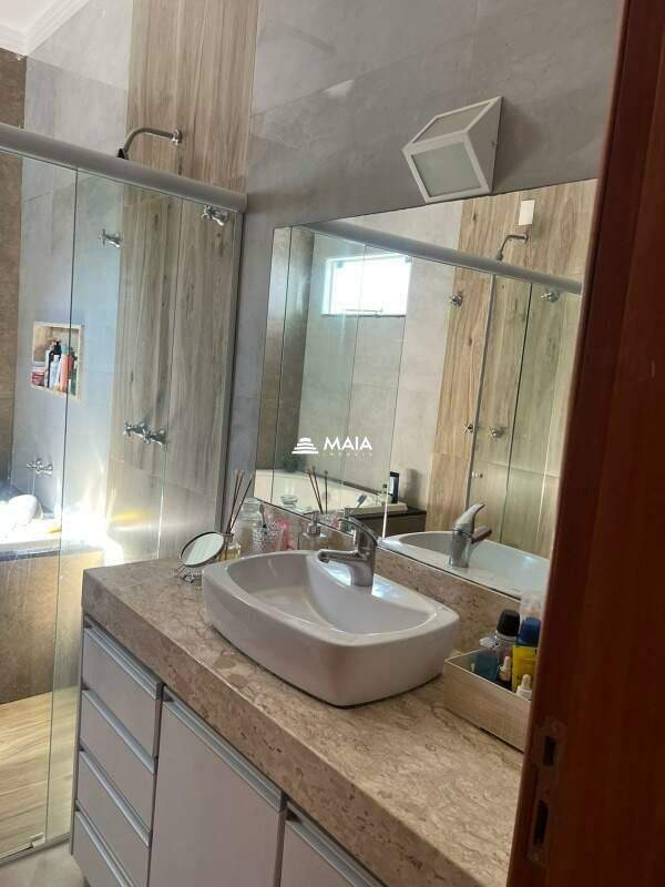 Casa de Condomínio à venda no Estância dos Ipês: 