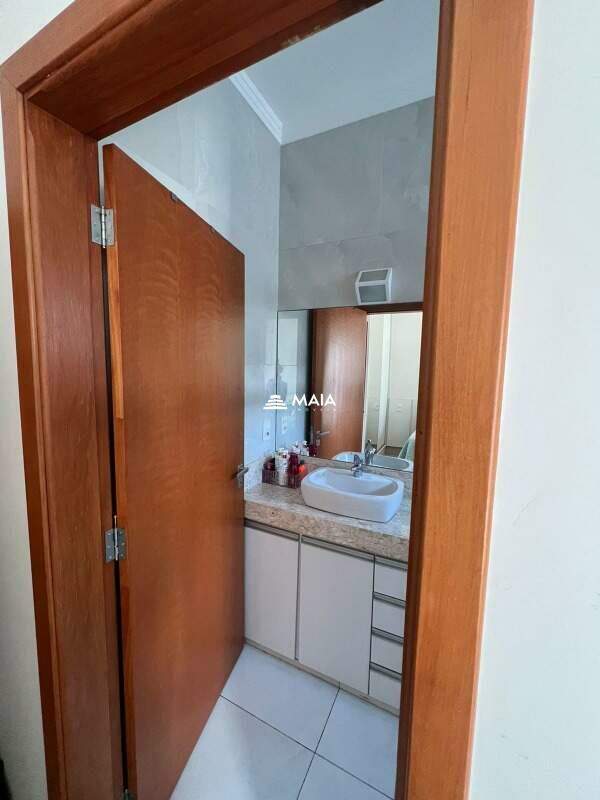 Casa de Condomínio à venda no Estância dos Ipês: 