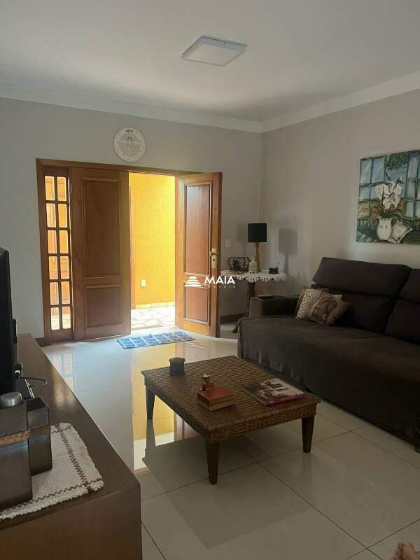 Casa à venda no Fabrício: 