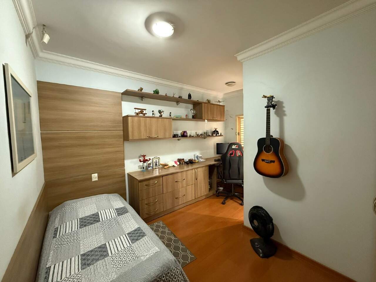 Casa à venda no Mercês: 