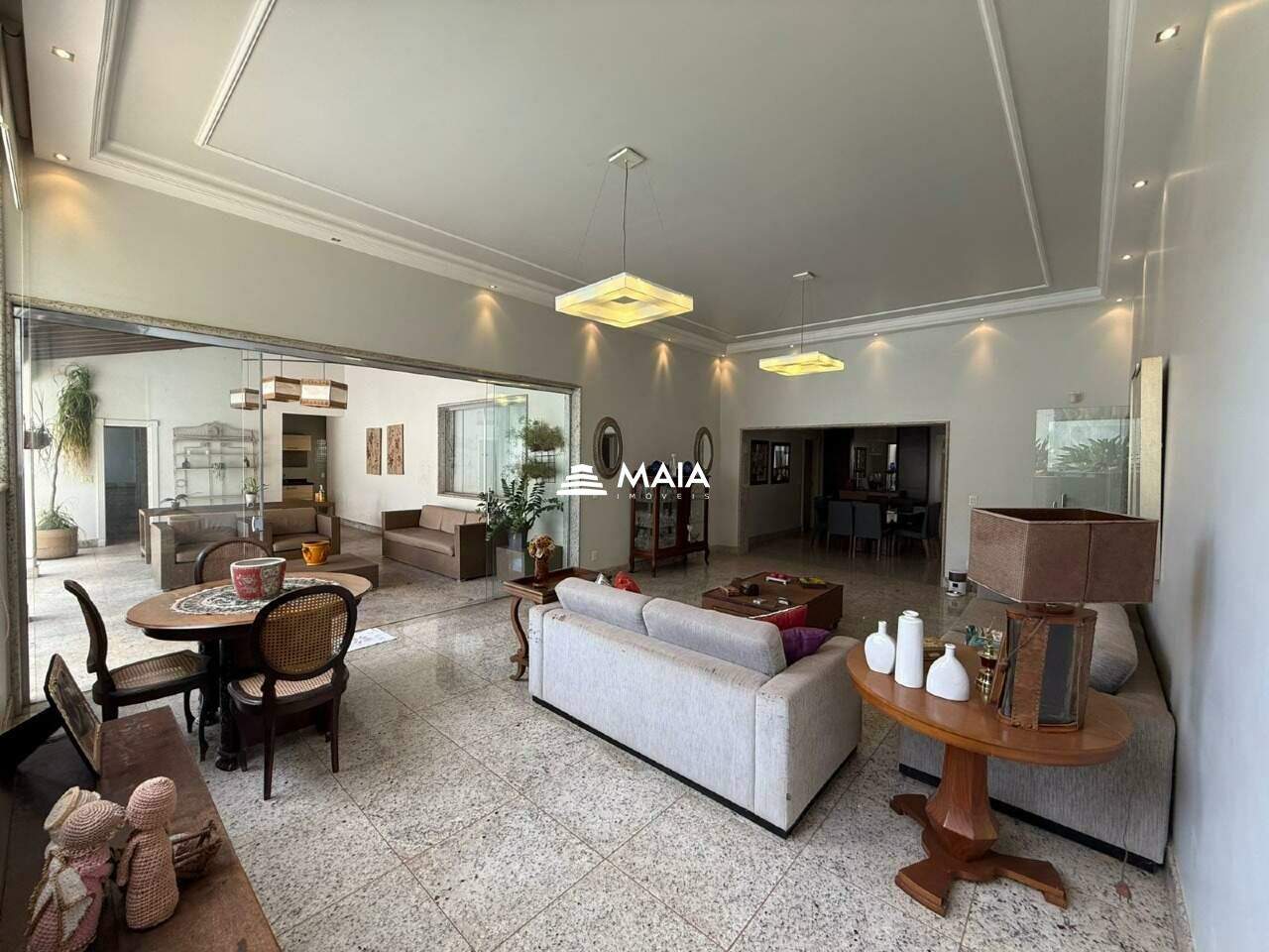 Casa à venda no Mercês: 