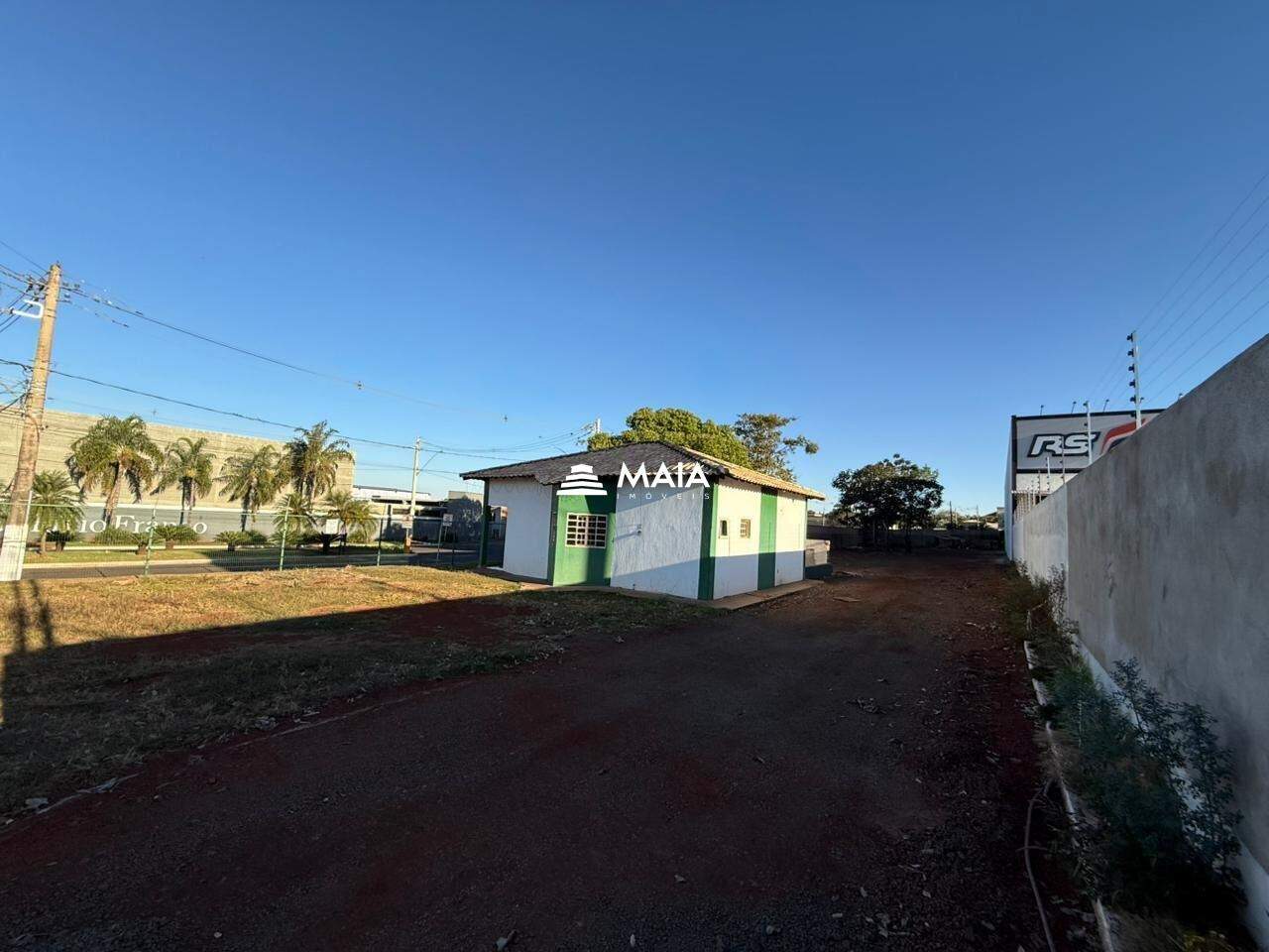 Comercial para aluguel no Parque das Laranjeiras: 