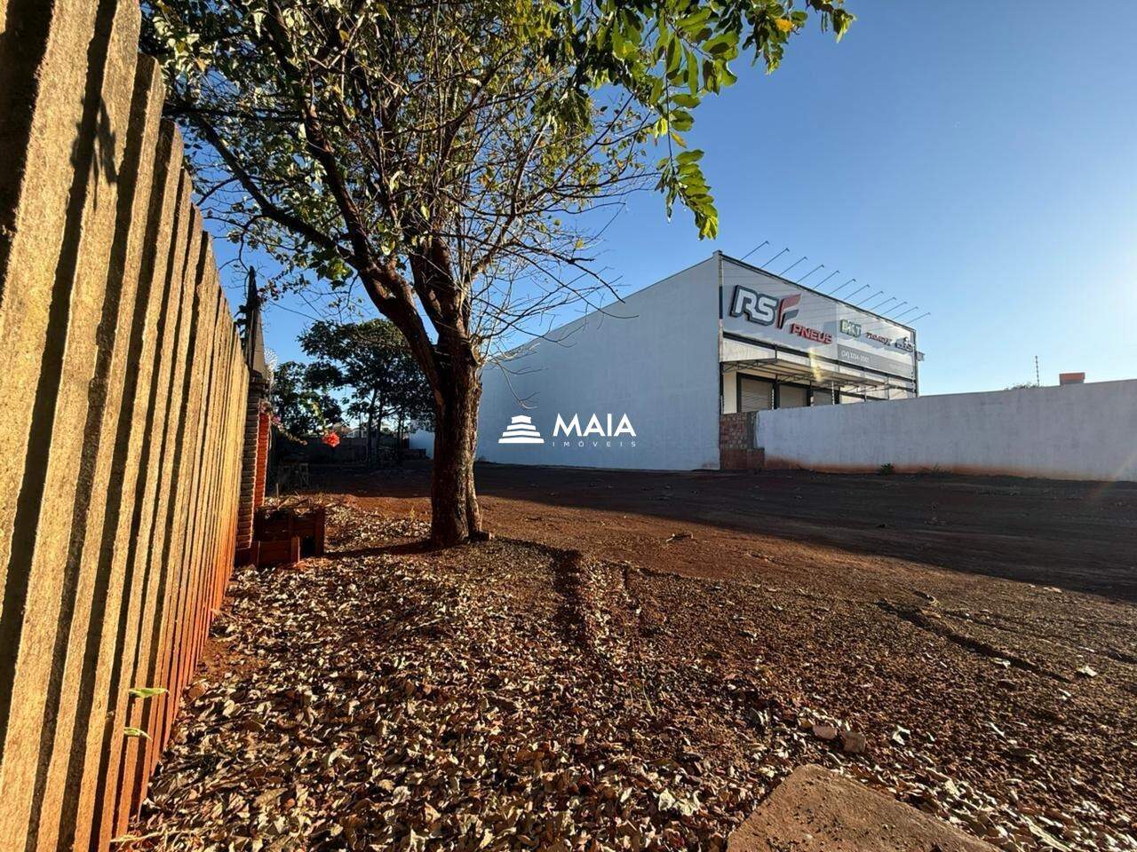 Comercial para aluguel no Parque das Laranjeiras: 