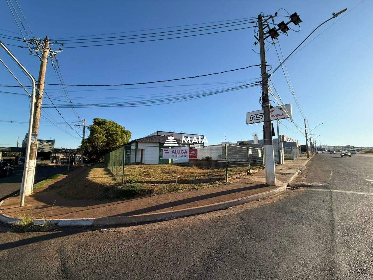 Comercial para aluguel no Parque das Laranjeiras: 