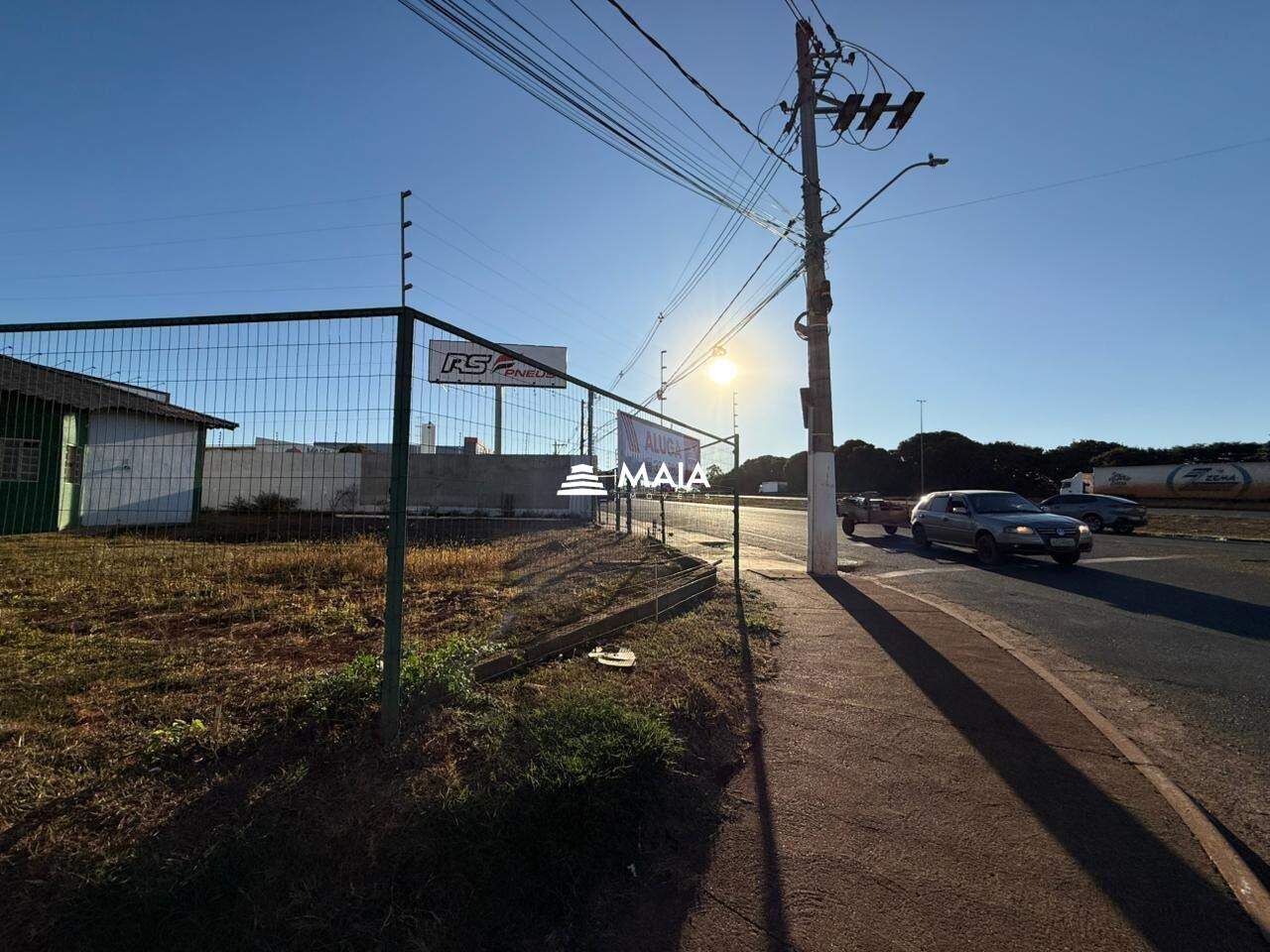 Comercial para aluguel no Parque das Laranjeiras: 