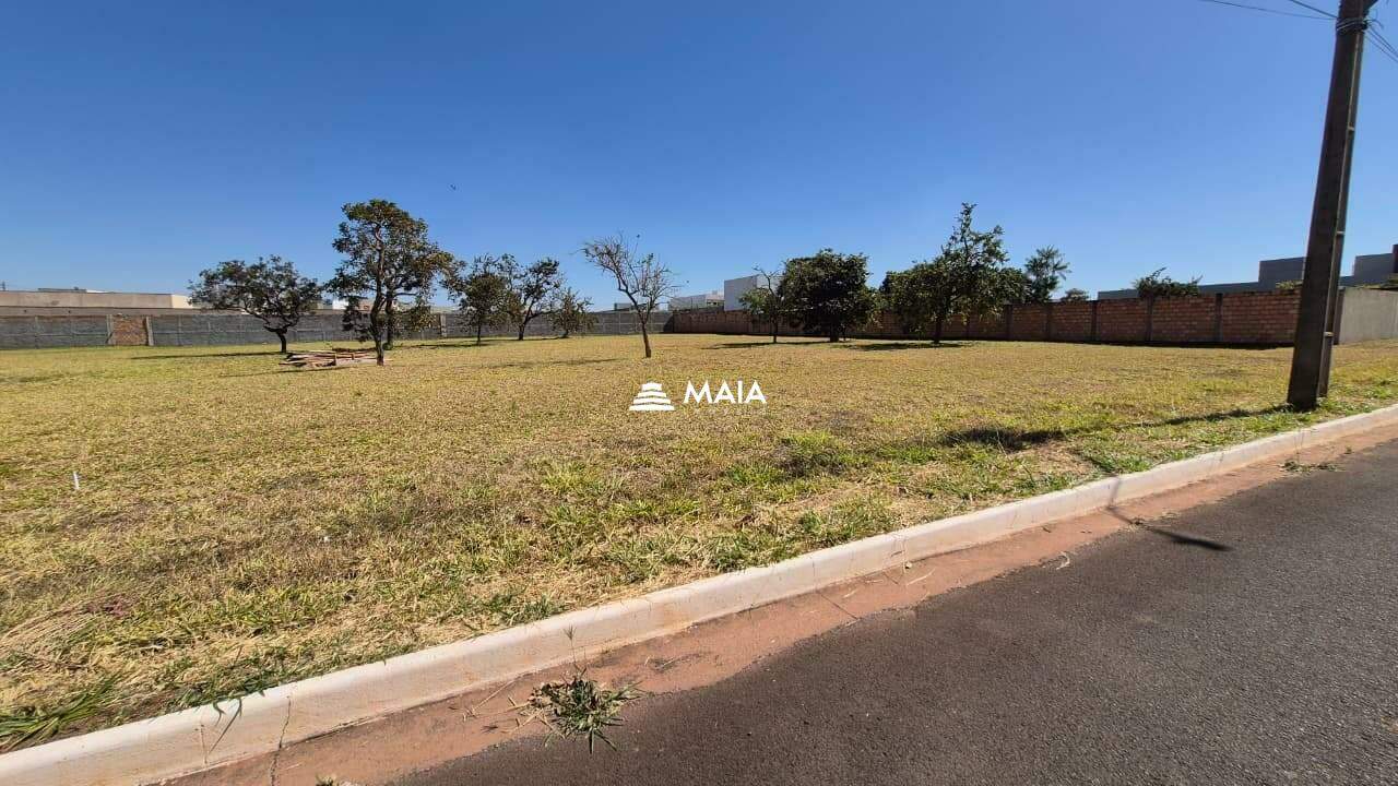 Terreno à venda no Residencial Mário de Almeida Franco
